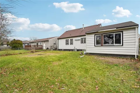 Exterior - 50 Bennett Ave, Irondequoit, NY 14609 photo 3 of 4
