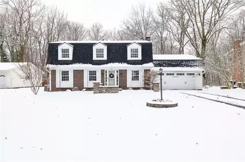 25 Brookside Dr, Perinton, NY 14450