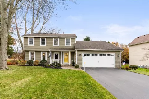 1 Shadow Vale Dr, Penfield, NY 14526