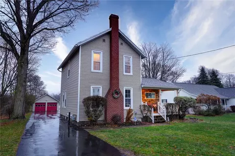 5 Lapham St, Macedon, NY 14502