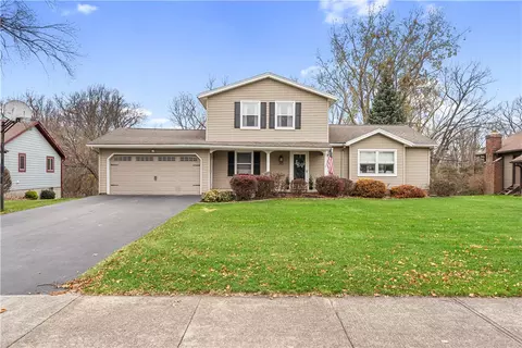 383 Stone Fence Rd, Greece, NY 14626