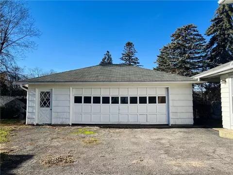 355 Taft Ave, Irondequoit, NY 14609 photo 4