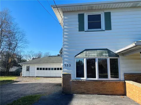 355 Taft Ave, Irondequoit, NY 14609 photo 3