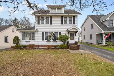 49 Vinton Rd, Irondequoit, NY 14622
