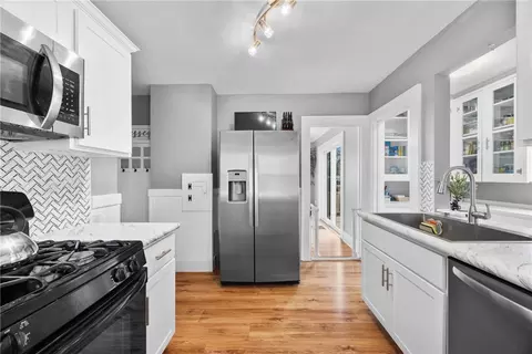 Kitchen - 49 Vinton Rd, Irondequoit, NY 14622 photo 6 of 8