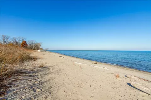 View/Area - 832 Washington Ave, Irondequoit, NY 14617 photo 8 of 24