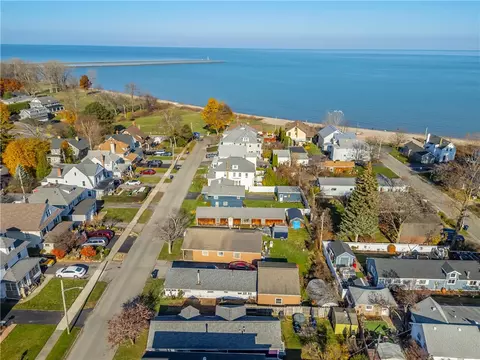 View/Area - 832 Washington Ave, Irondequoit, NY 14617 photo 1 of 24