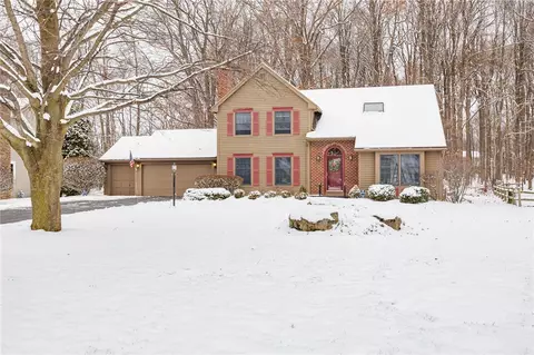 61 Corral Dr, Penfield, NY 14526