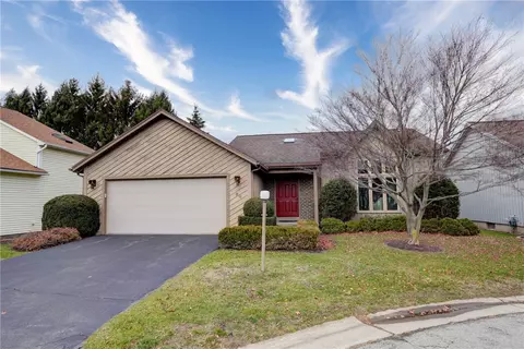 26 Markay Ct, Rochester, NY 14618
