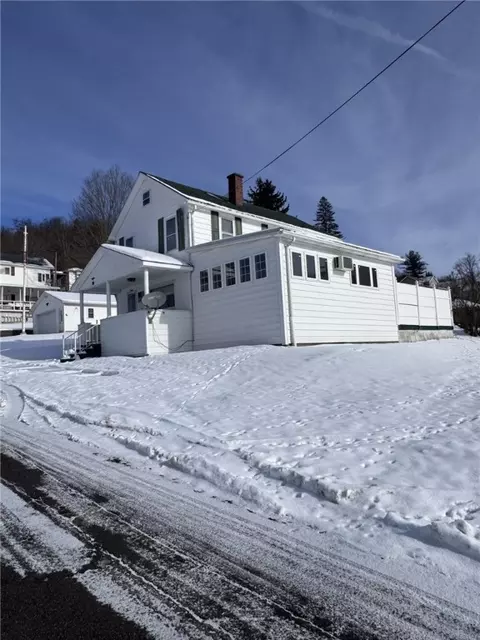 30 Bennett St, Eldred, PA 16731