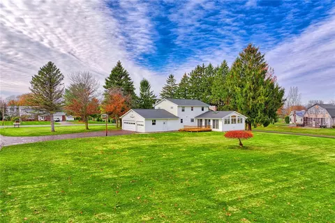 Exterior - 250 Webster Rd, Webster, NY 14580 photo 2 of 6