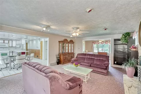 Living - 250 Webster Rd, Webster, NY 14580 photo 2 of 5