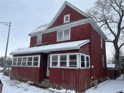 3 Parsons St, Auburn, NY 13021