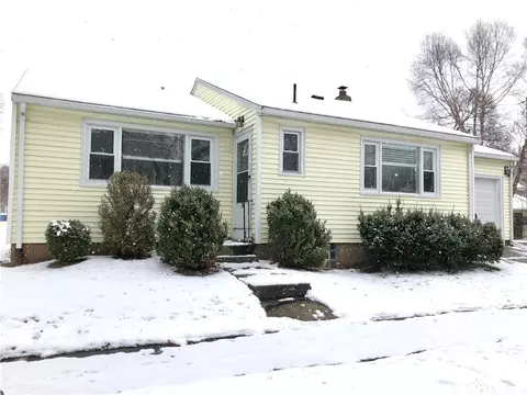 93 Rossiter Rd, Rochester, NY 14620
