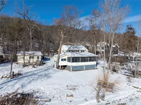 12606 W Lake Rd, Hammondsport, NY 14840