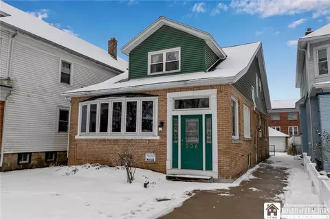 836 Mckinley Pkwy, Buffalo, NY 14220