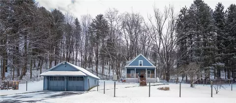 1598 Welcher Rd, Arcadia, NY 14513