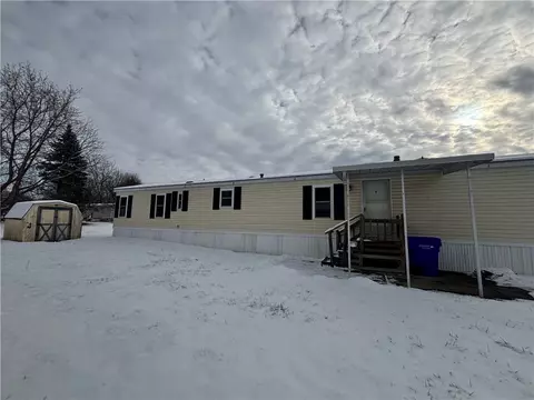 230 Crabapple Dr, Canandaigua, NY 14424