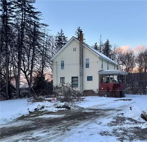 5490 Owens Rd, Avoca, NY 14809