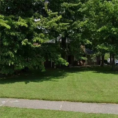 213 Creighton Ln, Greece, NY 14612