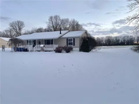 30 Elmhurst Cir, Aurelius, NY 13021