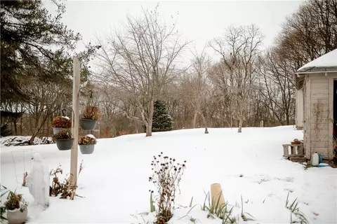 17 Case Ave, Auburn, NY 13021 photo 2