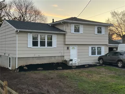 2525 Lyell Rd, Gates, NY 14606
