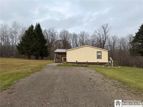 4437 Hewes Rd, Mayville, NY 14757