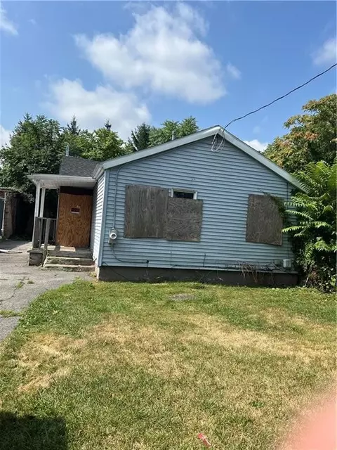 65 Saratoga Ave, Rochester, NY 14608