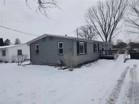 121 Beals St, Canandaigua, NY 14424