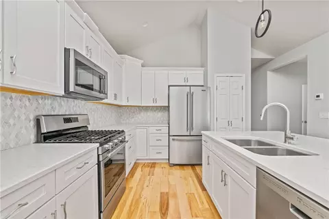 Kitchen - 53 Maryview Dr, Webster, NY 14580 photo 3 of 3