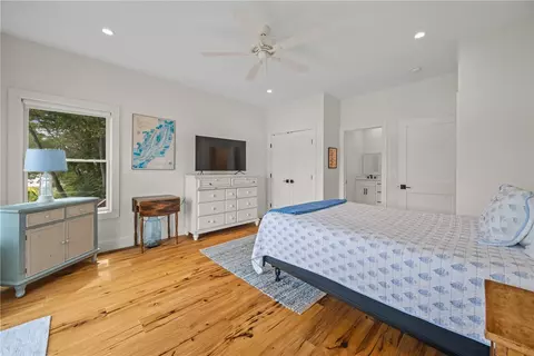 Bedroom - 11363 E Bluff Dr, Jerusalem, NY 14478 photo 4 of 5