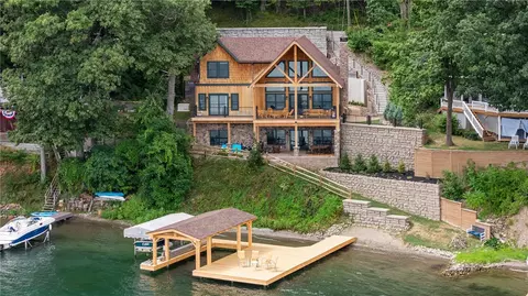 11363 E Bluff Dr, Jerusalem, NY 14478