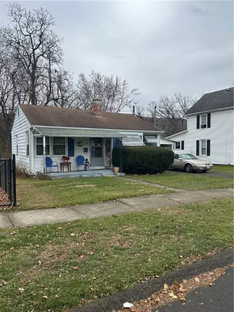 138 Mccauley Ave, Elmira, NY 14903