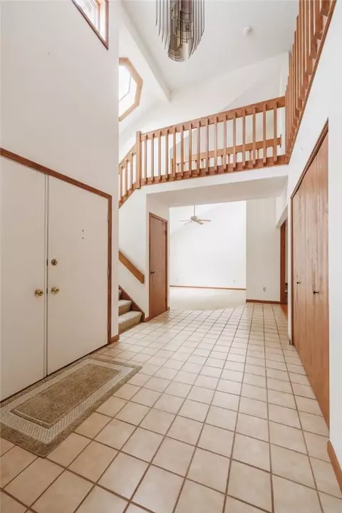 Entry Way - 342 Shadowbrook Dr, Webster, NY 14580 photo 6 of 9