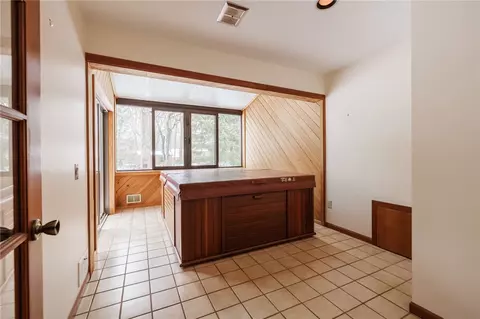Entry Way - 342 Shadowbrook Dr, Webster, NY 14580 photo 3 of 9