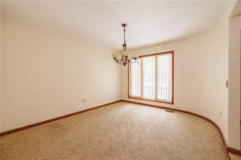 Living - 342 Shadowbrook Dr, Webster, NY 14580 photo 6 of 7