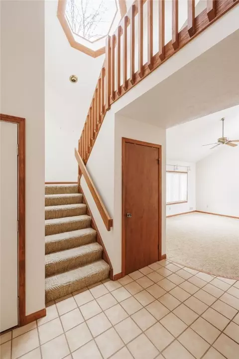 Entry Way - 342 Shadowbrook Dr, Webster, NY 14580 photo 2 of 9