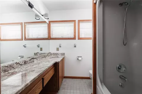 Bath - 342 Shadowbrook Dr, Webster, NY 14580 photo 3 of 4