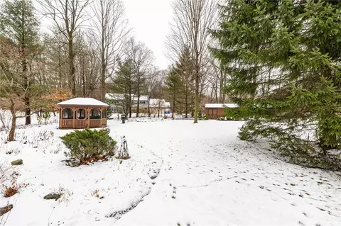Exterior - 342 Shadowbrook Dr, Webster, NY 14580 photo 5 of 10