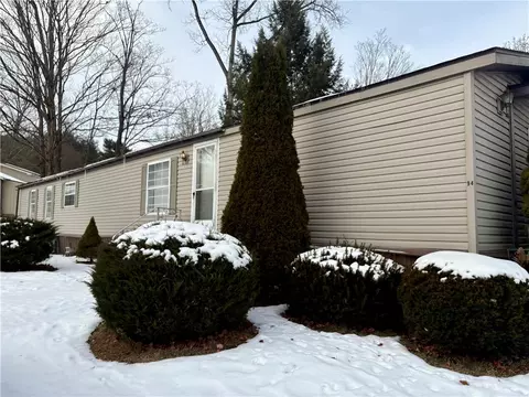 94 Willow Cir, Painted Post, NY 14870 photo 2