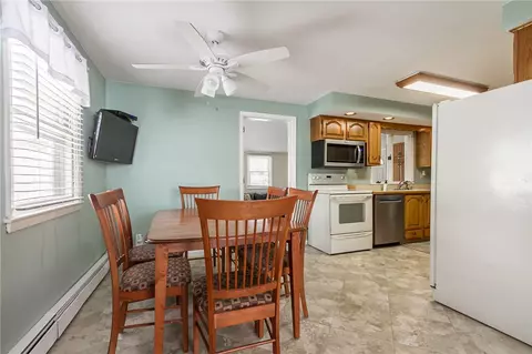 131 Meadow Cir, Irondequoit, NY 14609 photo 16
