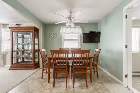 131 Meadow Cir, Irondequoit, NY 14609 photo 17