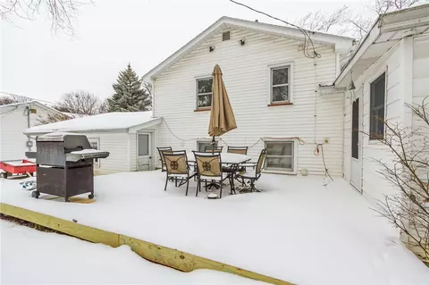 131 Meadow Cir, Irondequoit, NY 14609 photo 6