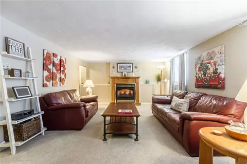 131 Meadow Cir, Irondequoit, NY 14609 photo 9