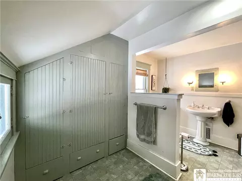 Bath - 86 E Green St, Dunkirk, NY 14048 photo 5 of 5