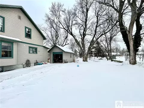 Exterior - 86 E Green St, Dunkirk, NY 14048 photo 8 of 9
