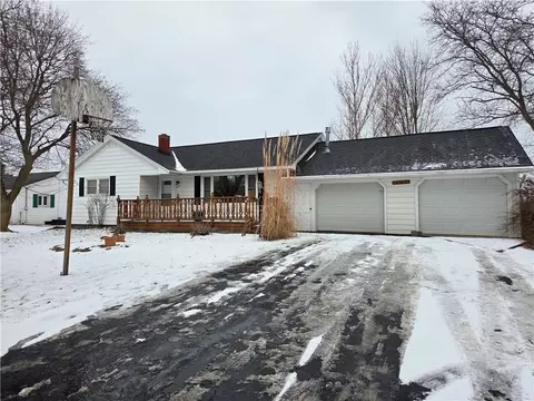 127 Burkeshire Dr, Horseheads, NY 14845