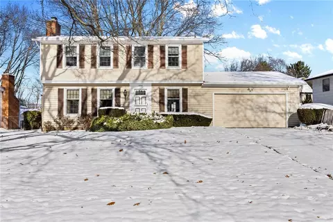 539 Fox Meadow Rd, Greece, NY 14626