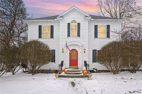 14 W Wright Ave, Waterloo, NY 13165
